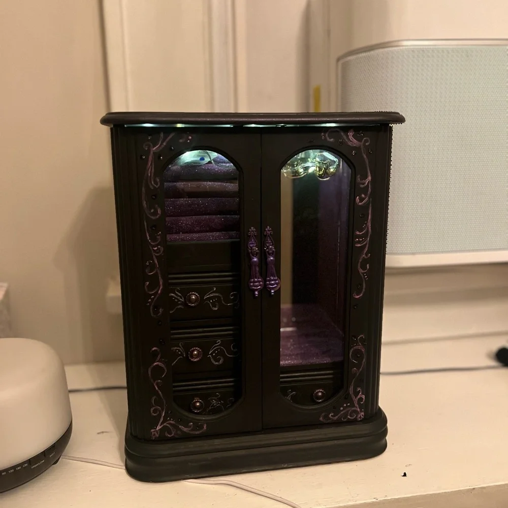 Black Jewelry Box with Purple Interior - Picture 5 of 8